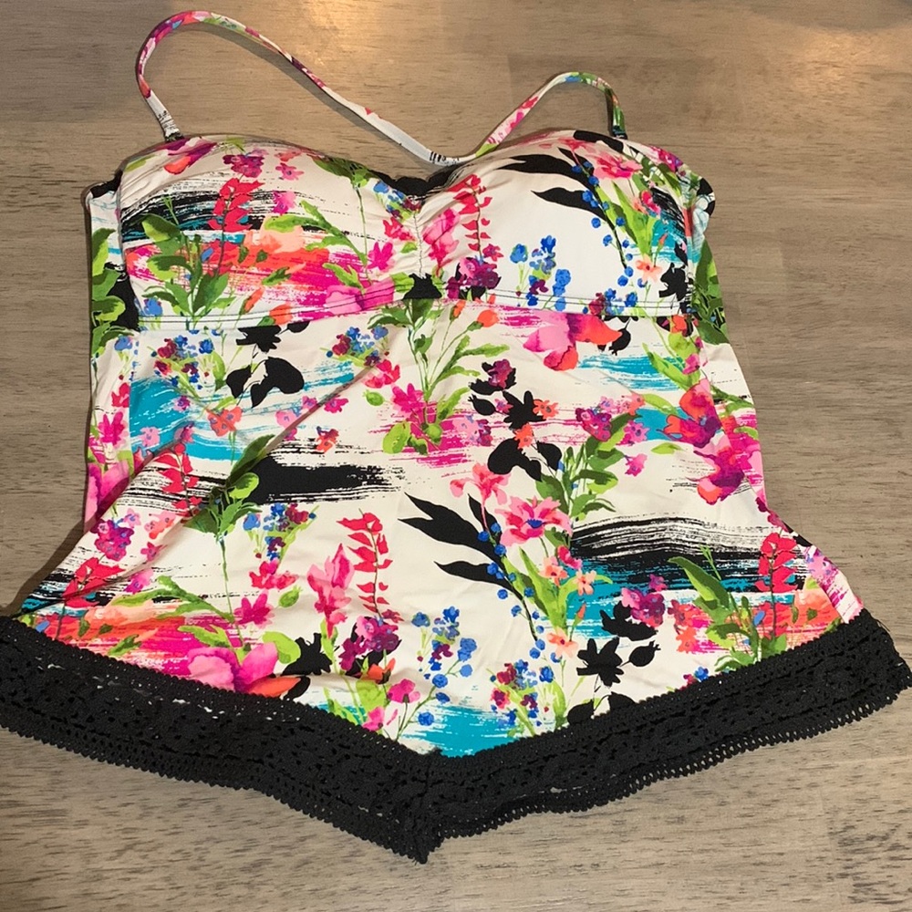 Apt. 9 swimsuit top
